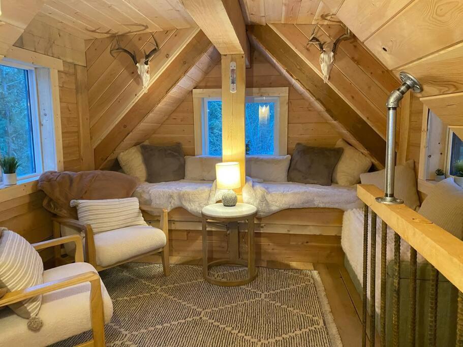 Ski-In Chalet: Private Hot Tub, Bonus Bunk House Fernie Exterior foto