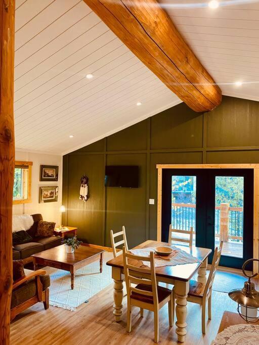 Ski-In Chalet: Private Hot Tub, Bonus Bunk House Fernie Exterior foto